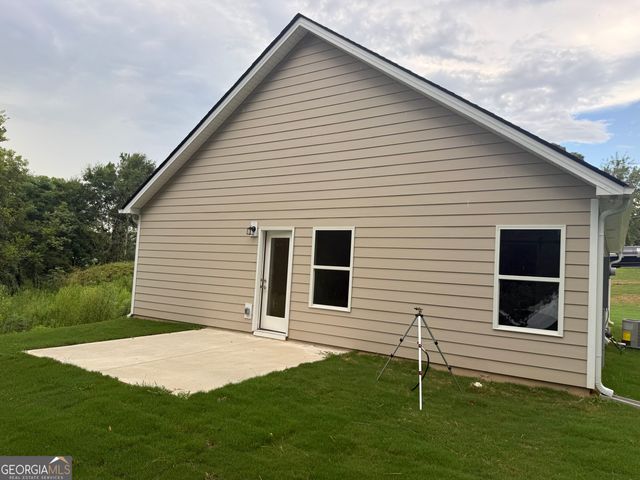 1108 7th Street, West Point, GA 31833