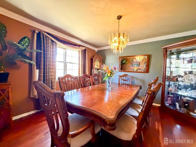 7 3rd Avenue, Piscataway, NJ 08854