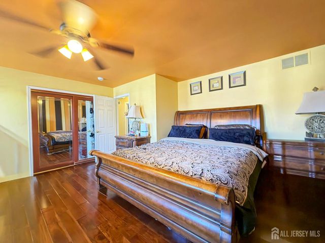 7 3rd Avenue, Piscataway, NJ 08854