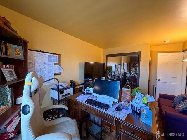 7 3rd Avenue, Piscataway, NJ 08854