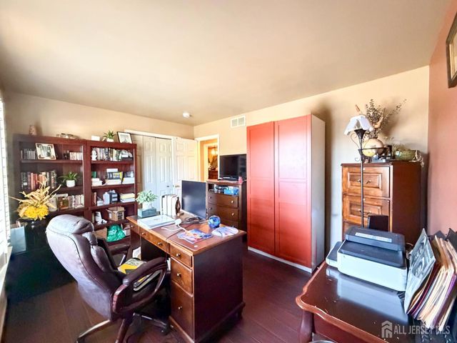 7 3rd Avenue, Piscataway, NJ 08854