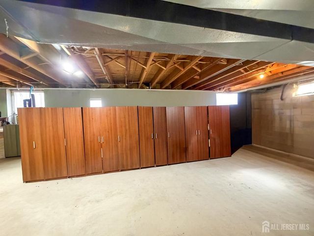 7 3rd Avenue, Piscataway, NJ 08854