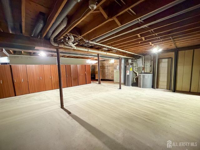 7 3rd Avenue, Piscataway, NJ 08854