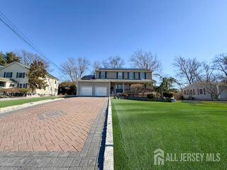 7 3rd Avenue, Piscataway, NJ 08854