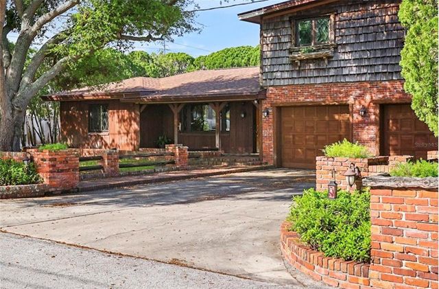 1488 LACONIA DRIVE E, Clearwater, FL 33764