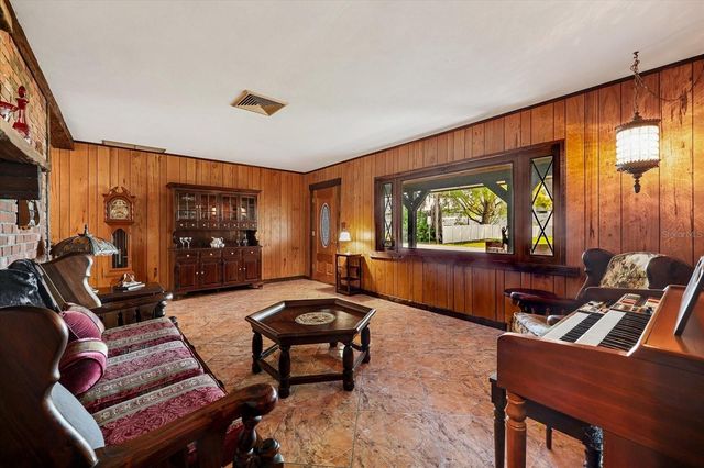 1488 LACONIA DRIVE E, Clearwater, FL 33764