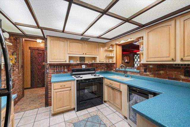 1488 LACONIA DRIVE E, Clearwater, FL 33764