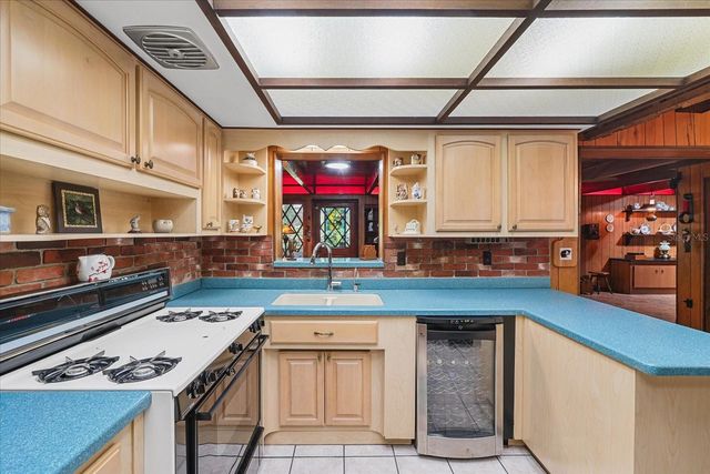 1488 LACONIA DRIVE E, Clearwater, FL 33764