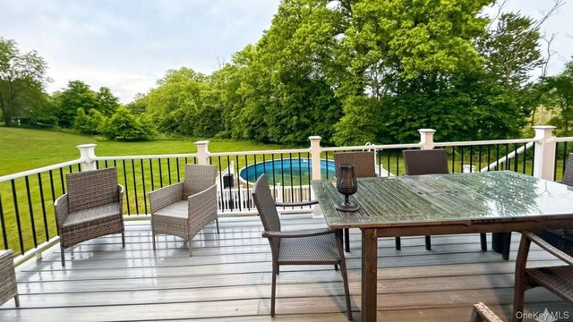 27 Grosso Court, Montgomery, NY 12549