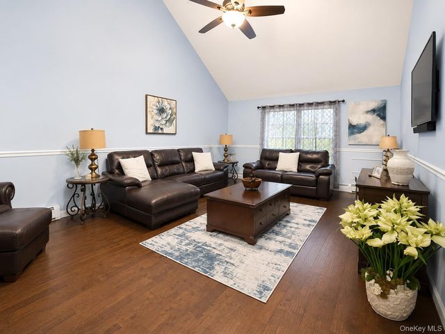 27 Grosso Court, Montgomery, NY 12549