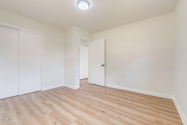 546 Bays View Court, Kingsport, TN 37660