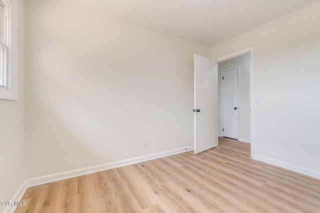 546 Bays View Court, Kingsport, TN 37660