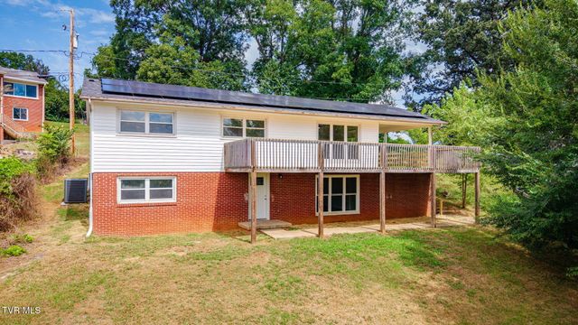 546 Bays View Court, Kingsport, TN 37660
