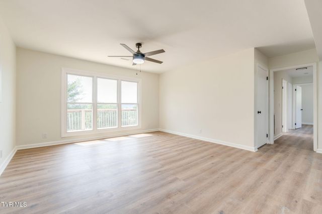 546 Bays View Court, Kingsport, TN 37660