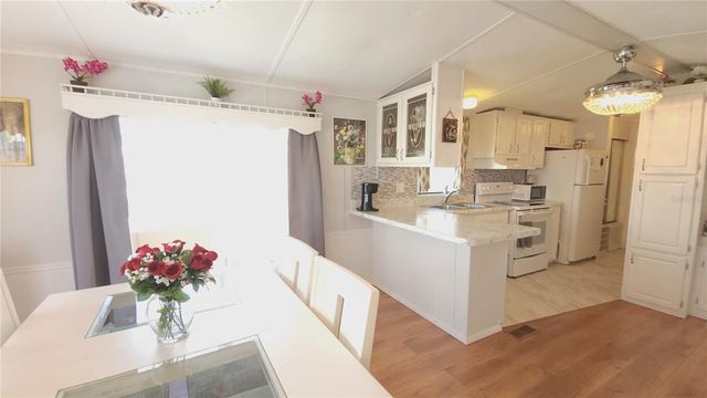 33332 26TH AVENUE E 1222, Bradenton, FL 34208