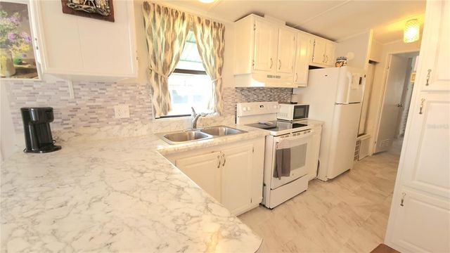 33332 26TH AVENUE E 1222, Bradenton, FL 34208