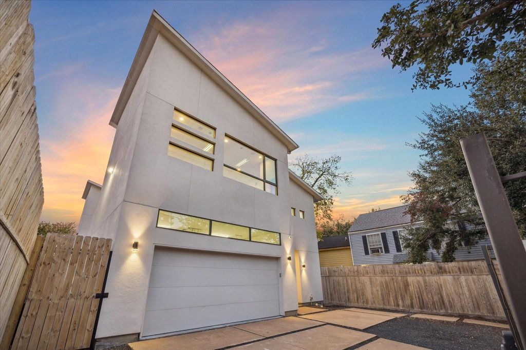 118 Tuam Street, Houston, TX 77006