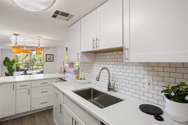 5955 E 10th Avenue 104, Denver, CO 80220