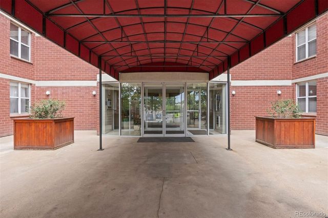 5955 E 10th Avenue 104, Denver, CO 80220