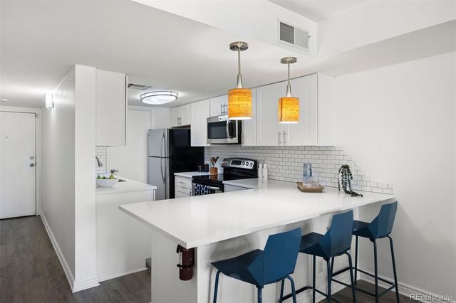 5955 E 10th Avenue 104, Denver, CO 80220