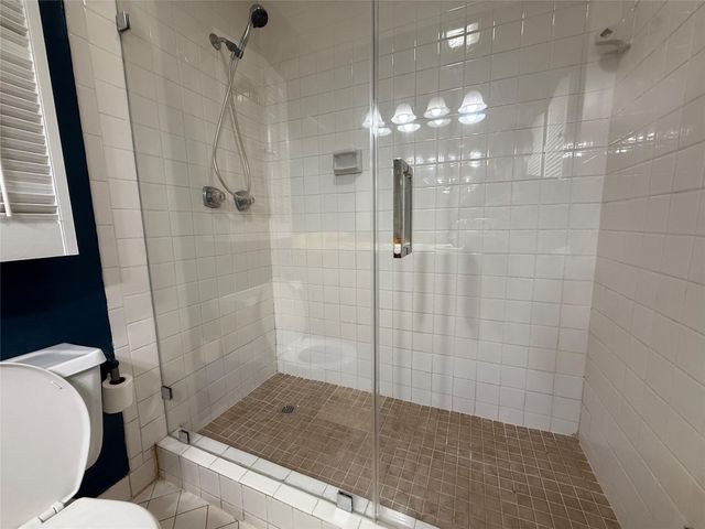 7552 Stirling Rd 213, Hollywood, FL 33024