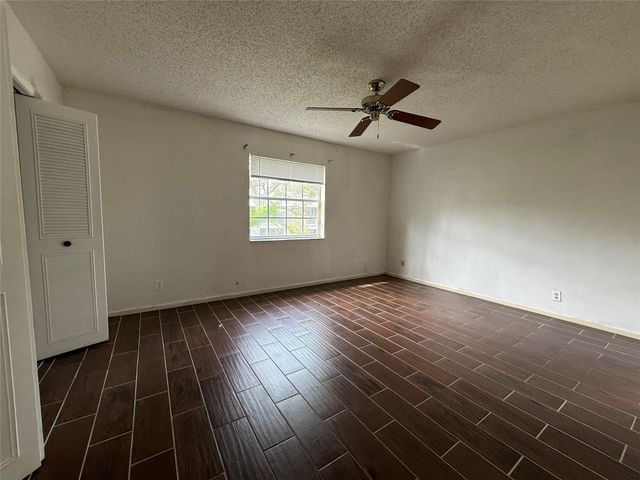 7552 Stirling Rd 213, Hollywood, FL 33024