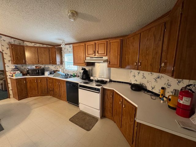 587 Forest Blvd., Abbeville, AL 36350