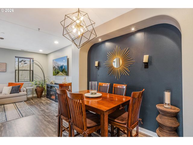 8201 Ne 53RD Way, Vancouver, WA 98662