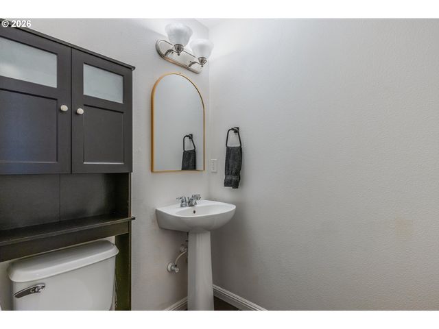 8201 Ne 53RD Way, Vancouver, WA 98662