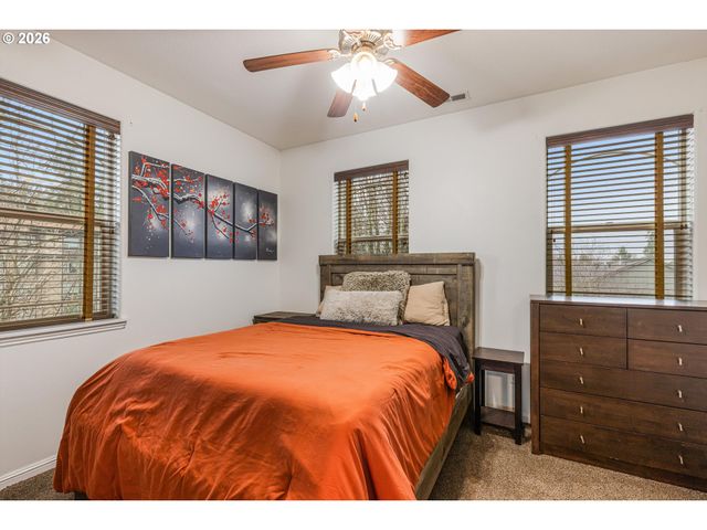 8201 Ne 53RD Way, Vancouver, WA 98662