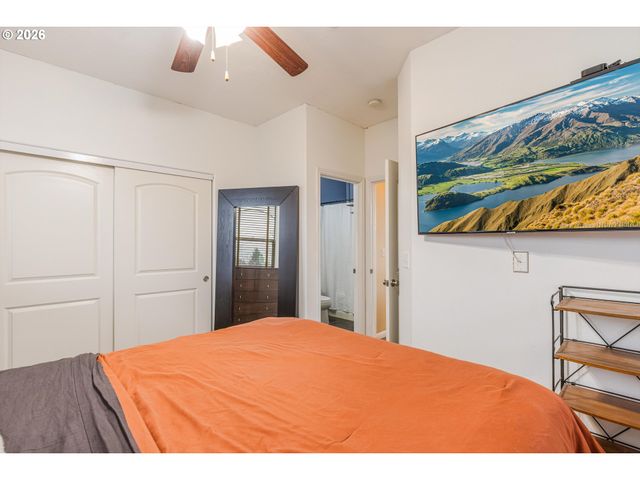 8201 Ne 53RD Way, Vancouver, WA 98662