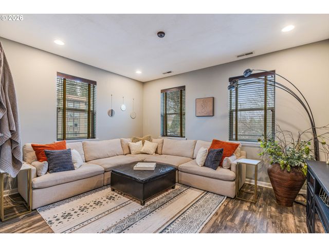 8201 Ne 53RD Way, Vancouver, WA 98662