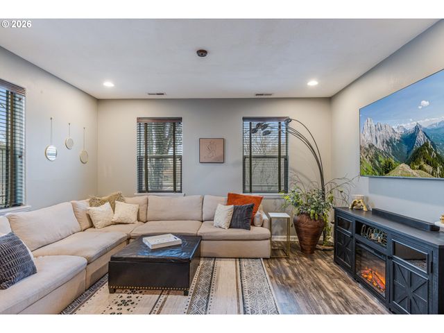 8201 Ne 53RD Way, Vancouver, WA 98662