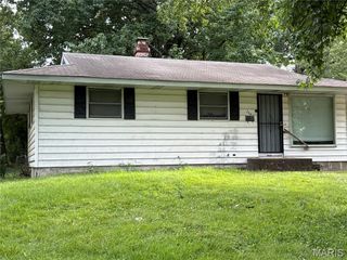 106 Brigadoon Circle, St Louis, MO 63137