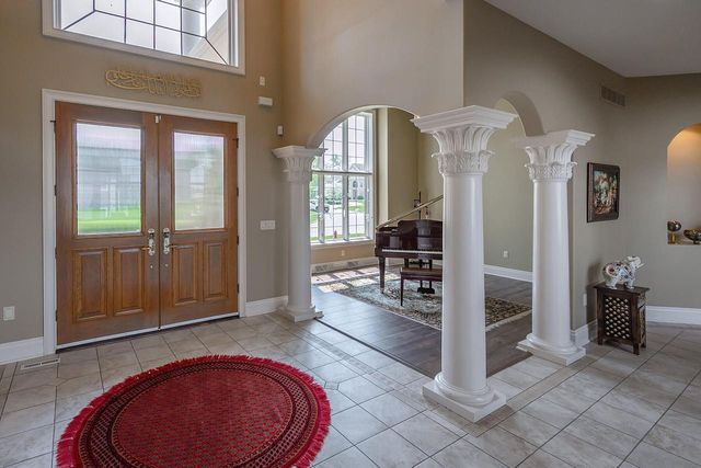 18290 Prairie Falcon LANE, Brookfield, WI 53045