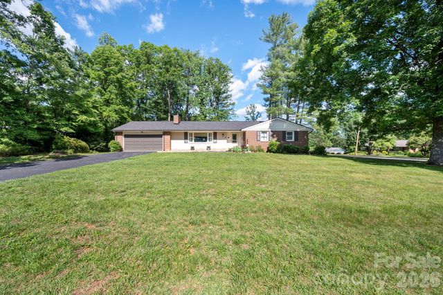 1 Oakwilde Drive, Asheville, NC 28803