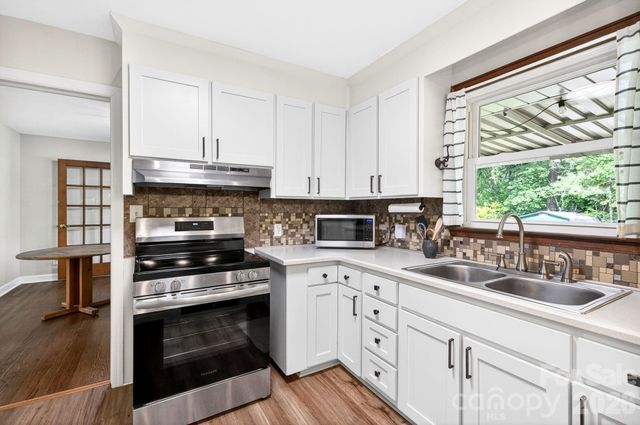 1 Oakwilde Drive, Asheville, NC 28803