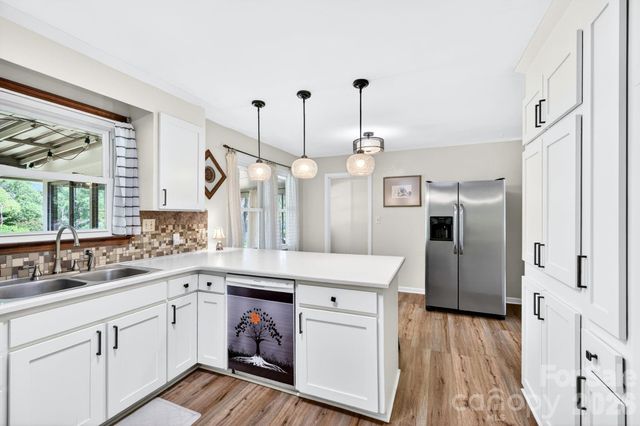 1 Oakwilde Drive, Asheville, NC 28803