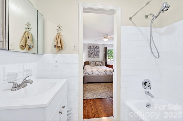 1 Oakwilde Drive, Asheville, NC 28803
