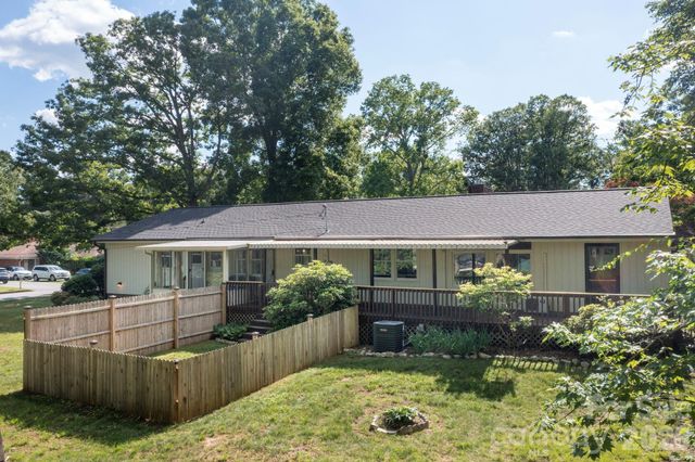 1 Oakwilde Drive, Asheville, NC 28803