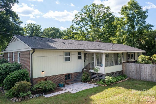 1 Oakwilde Drive, Asheville, NC 28803