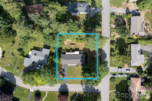 1 Oakwilde Drive, Asheville, NC 28803