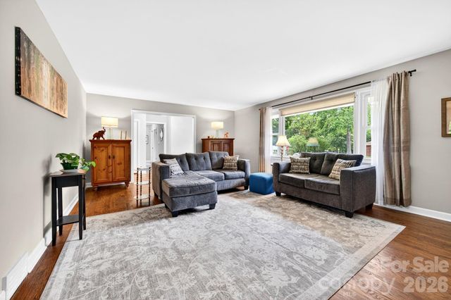 1 Oakwilde Drive, Asheville, NC 28803