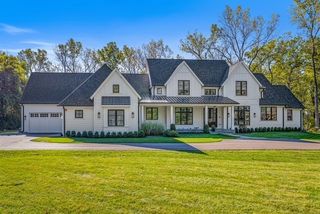 2701 Daiquiri Drive, Riverwoods, IL 60015