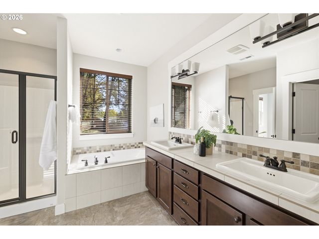 27463 Sw COPPER CREEK Loop, Wilsonville, OR 97070