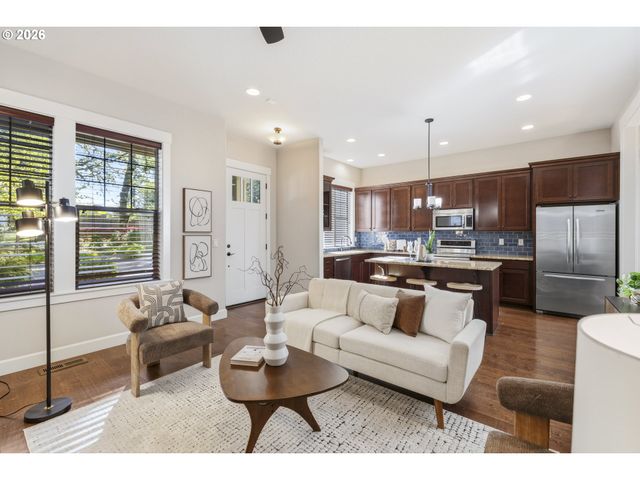 27463 Sw COPPER CREEK Loop, Wilsonville, OR 97070
