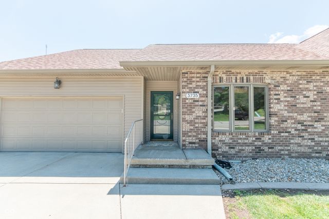 3735 W Two Mile House Road, Columbus, IN 47201