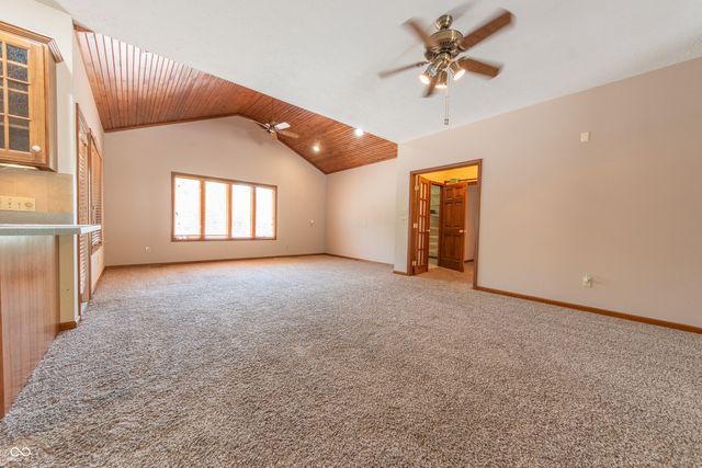 3735 W Two Mile House Road, Columbus, IN 47201