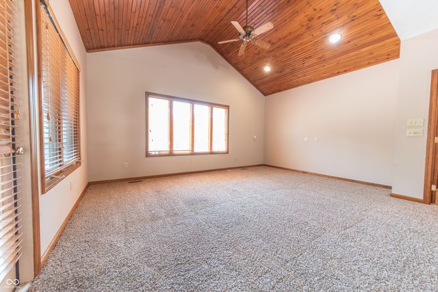 3735 W Two Mile House Road, Columbus, IN 47201