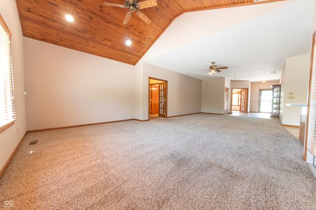 3735 W Two Mile House Road, Columbus, IN 47201